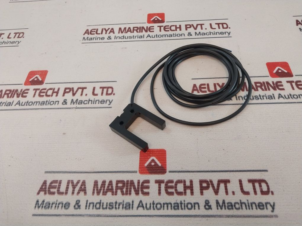 Omron E3Z-g81 Photoelectric Sensor