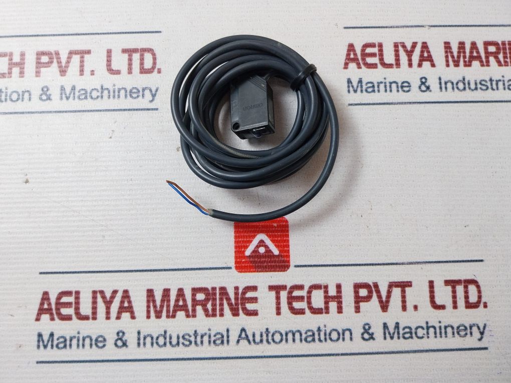 Omron E3Z-t81-l Photoelectric Sensor