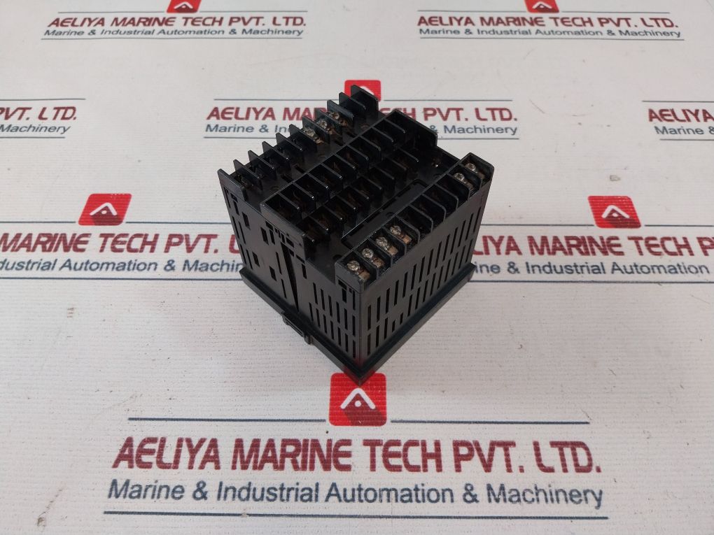 Omron E5An-r1T Temperature Controller 50/60Hz 10Va