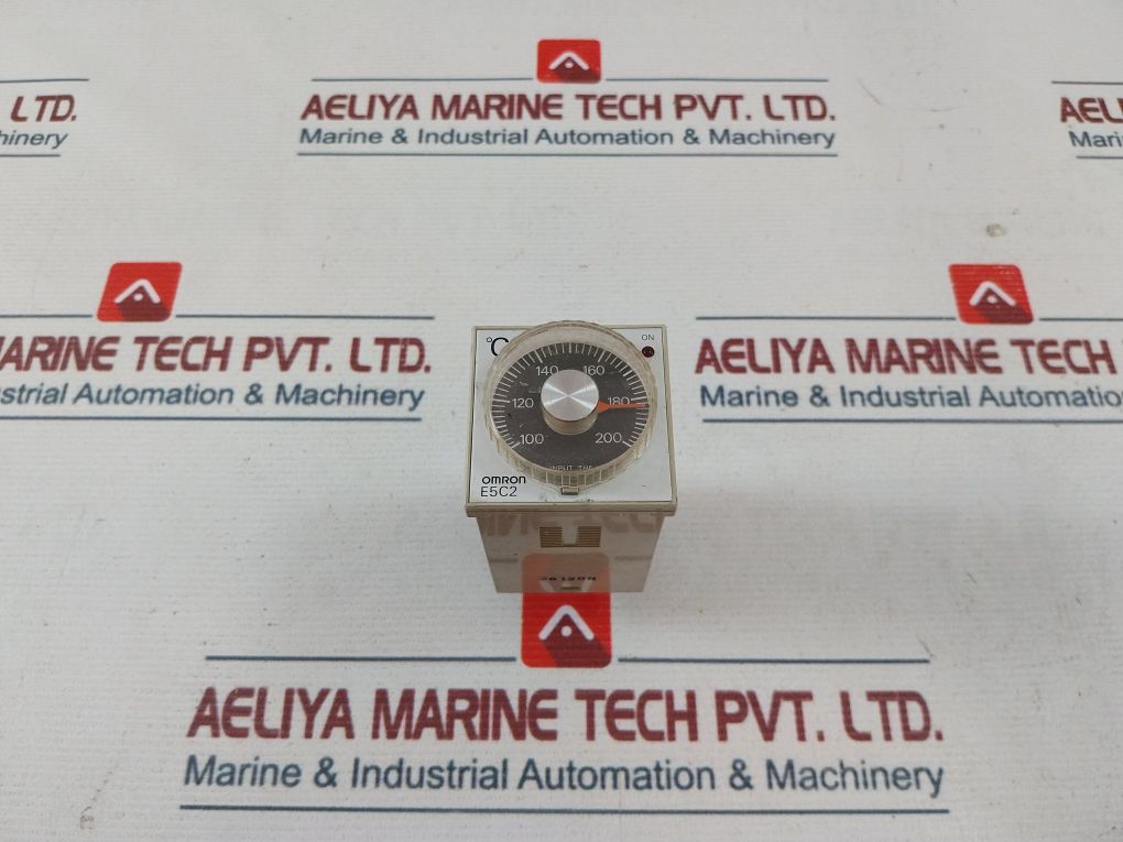 Omron E5C2-r20G Temperature Controller