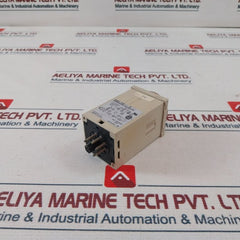 Omron E5C2-r20G Temperature Controller