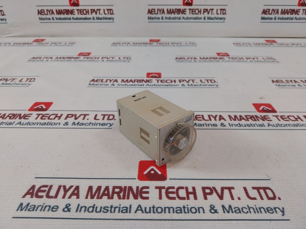 Omron E5C2-r20G Temperature Controller