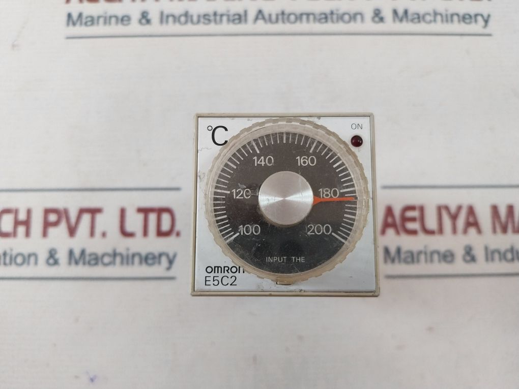 Omron E5C2-r20G Temperature Controller