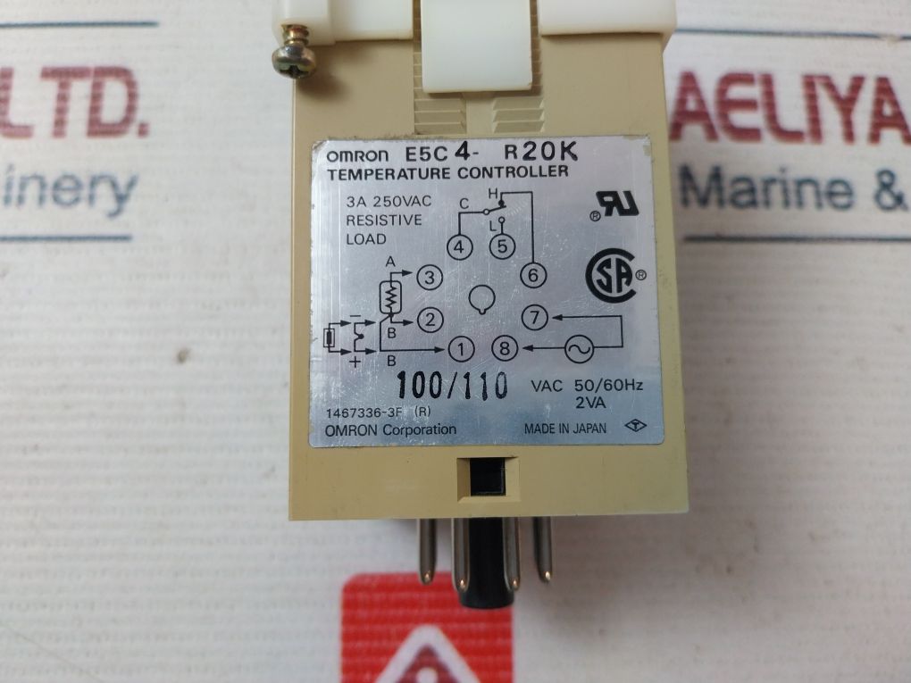 Omron E5C4-r20K Temperature Controller