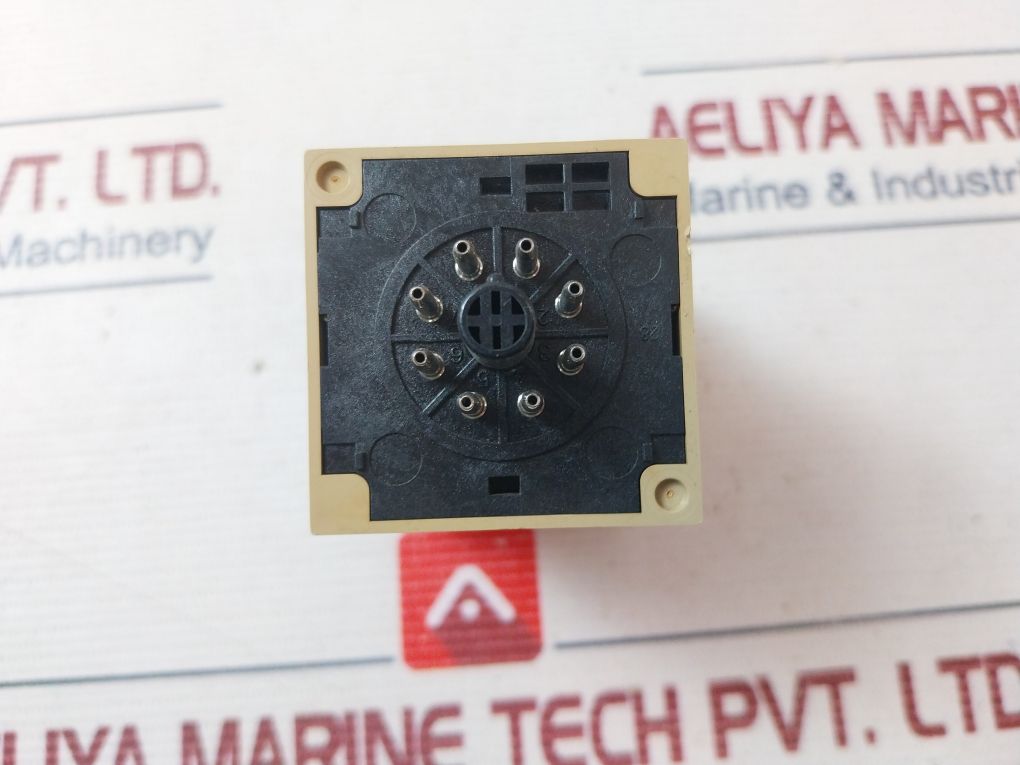 Omron E5C4-r20K Temperature Controller