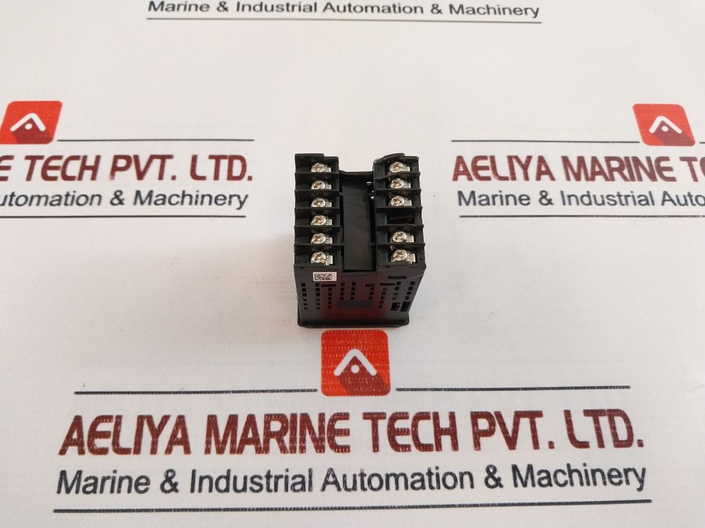 Omron E5Cc-qx2Asm-800 Digital Temperature Controller