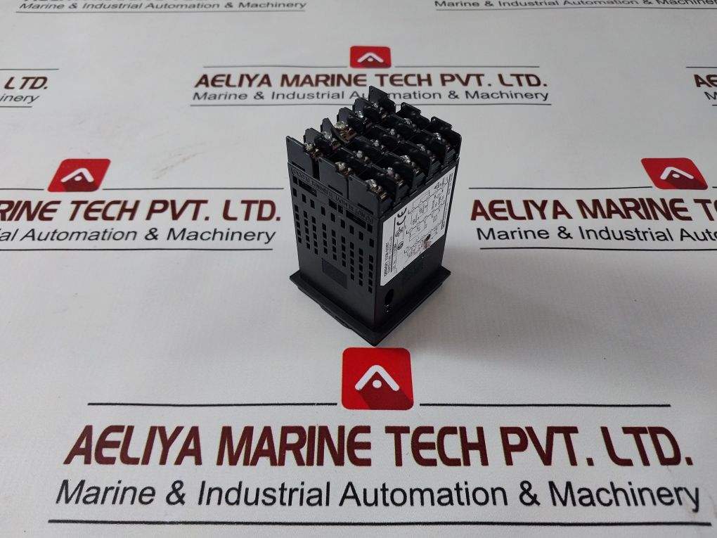 Omron E5Cn-q2Hbt Temperature Controller