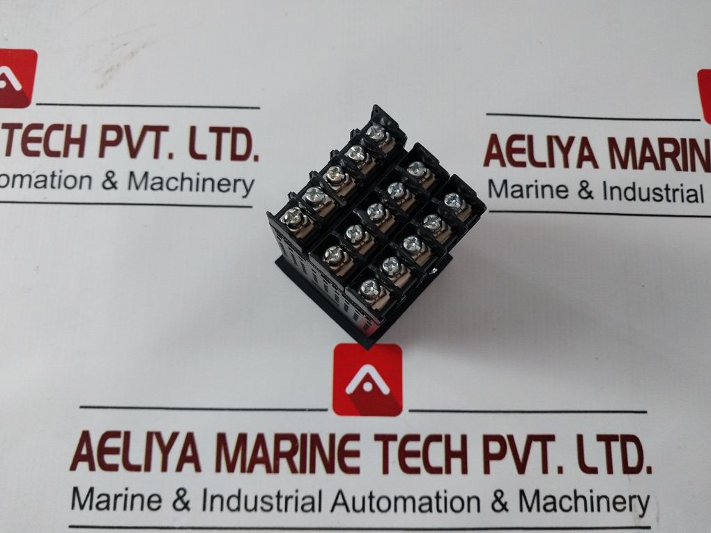 Omron E5Cn-q2Hbt Temperature Controller