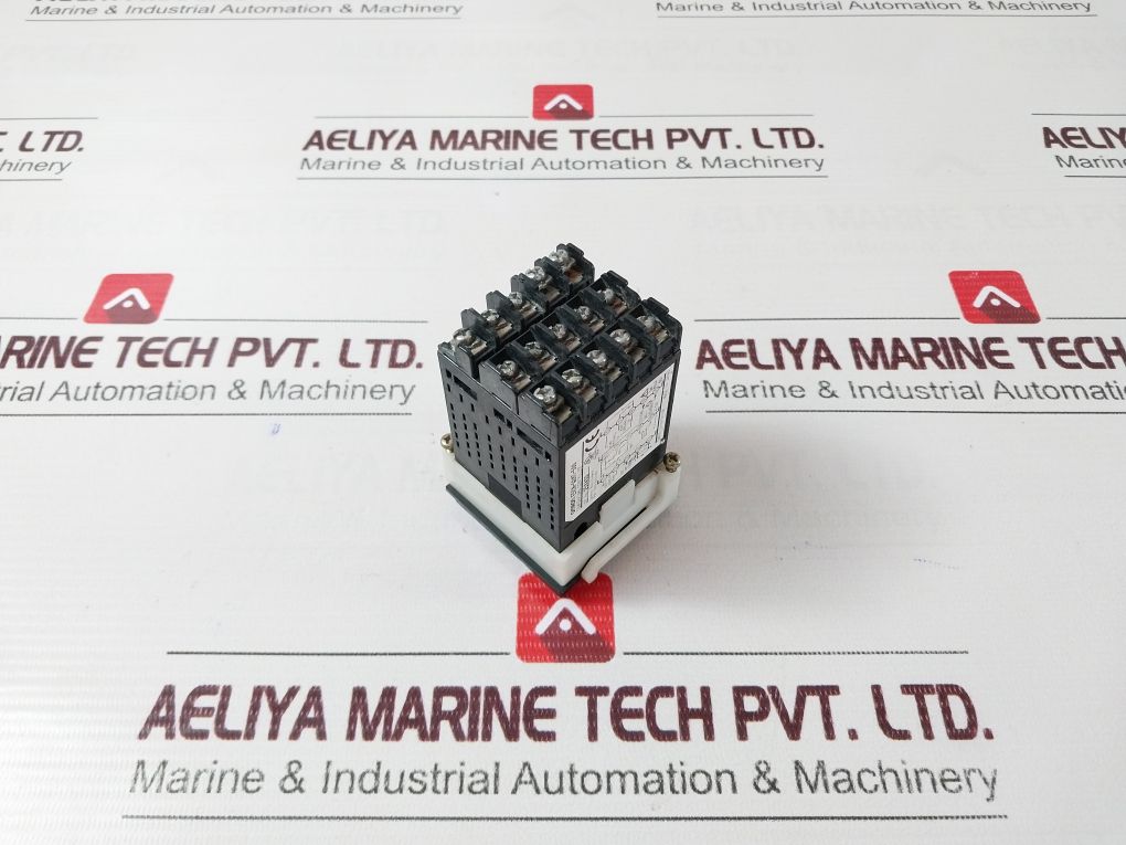 Omron E5Cn-q2Mt-500 Digital Temperature Controller