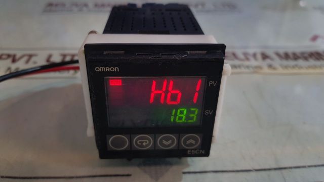 Omron E5Cn-q2Mt-500 Digital Temperature Controller