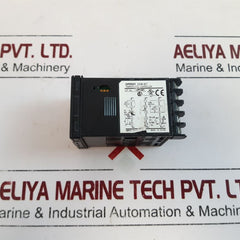Omron E5Cn-r2T Temperature Controller 100 To 240Vac~
