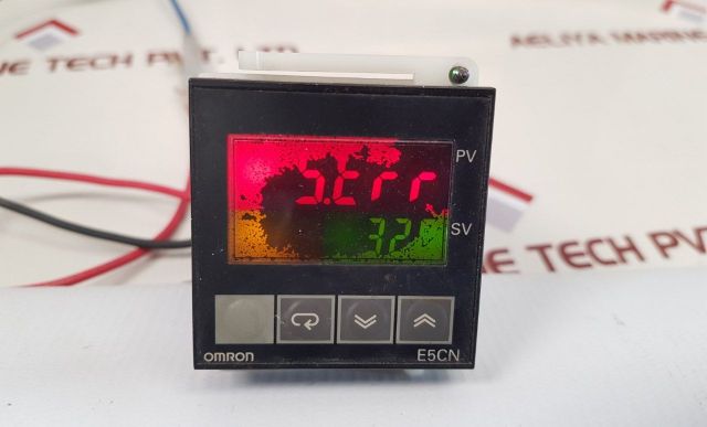 Omron E5Cn-r2Tc Temperature Controller