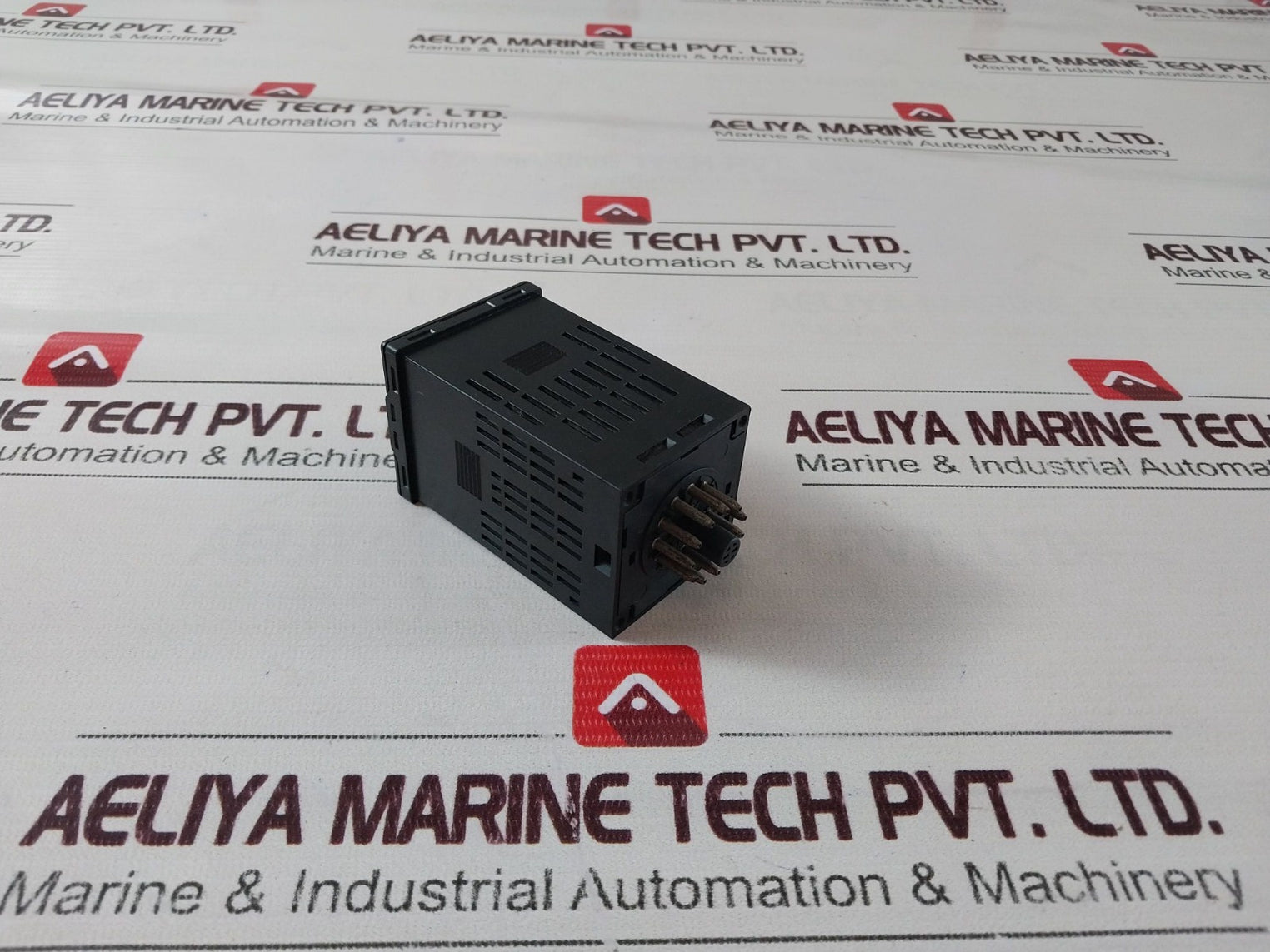 Omron E5Cn-r2Tu Temperature Controller 50/60Hz 6Va