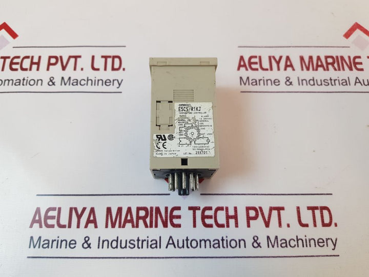 Omron E5Cs-r1Kj Temperature Controller