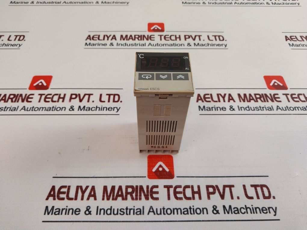 Omron E5Cs-r1Px-521 Temperature Controller 100 To 240Vac