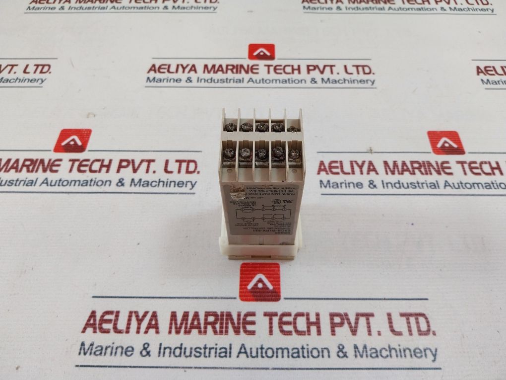 Omron E5Cs-r1Px-521 Temperature Controller 3A 250Vac