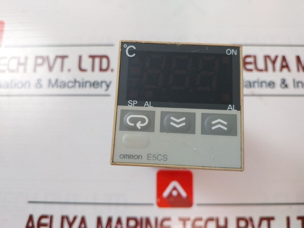 Omron E5Cs-r1Px-din Temperature Controller 3A 250Vac