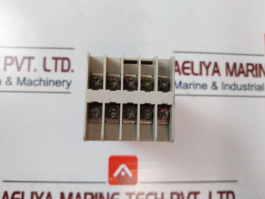 Omron E5Cs-r1Px-din Temperature Controller 3A 250Vac