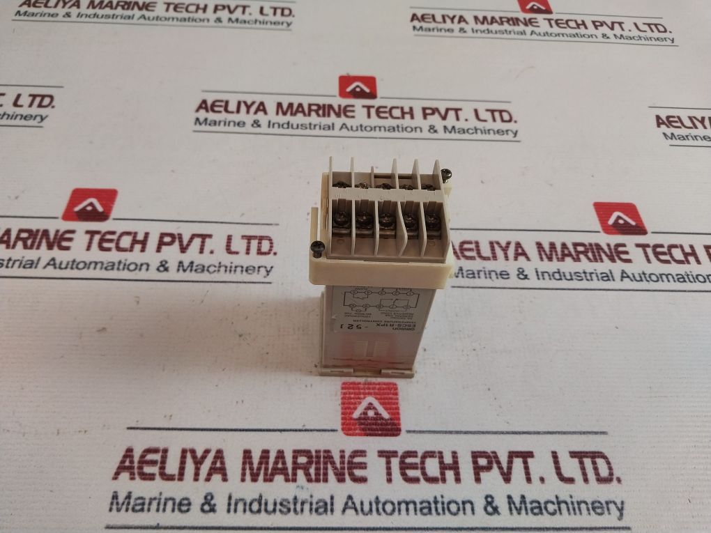 Omron E5Cs-r1Px Temperature Controller