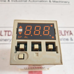 Omron E5Cs-r1Px Temperature Controller