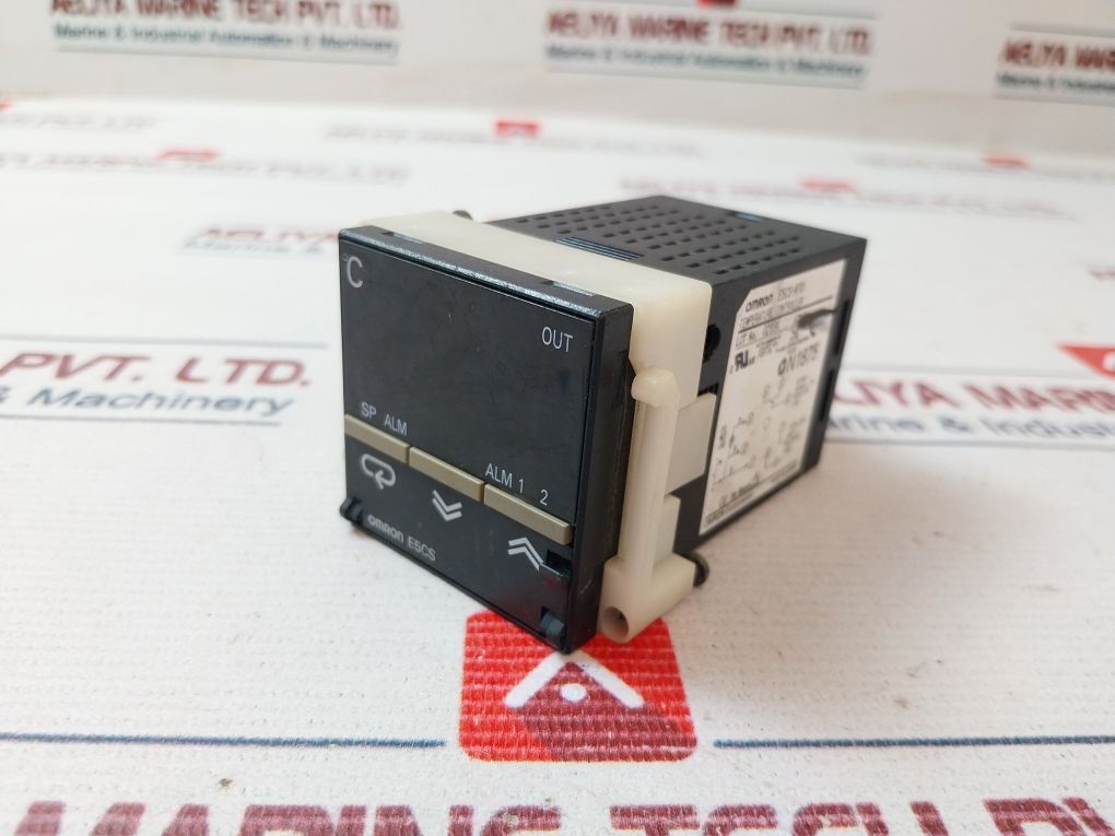 Omron E5Cs-rtu Temperature Controller 100 To 240Vac