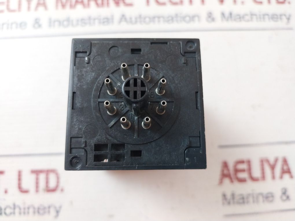 Omron E5Cs-rtu Temperature Controller 100 To 240Vac