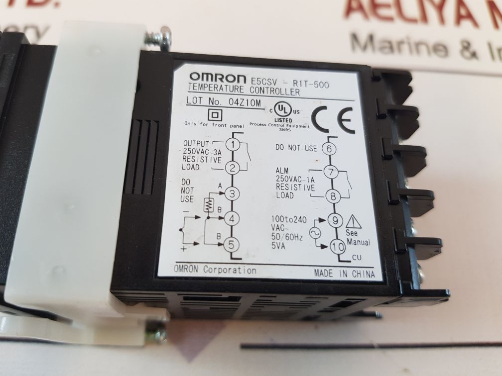 Omron E5Csv-r1T-500 Temperature Controller
