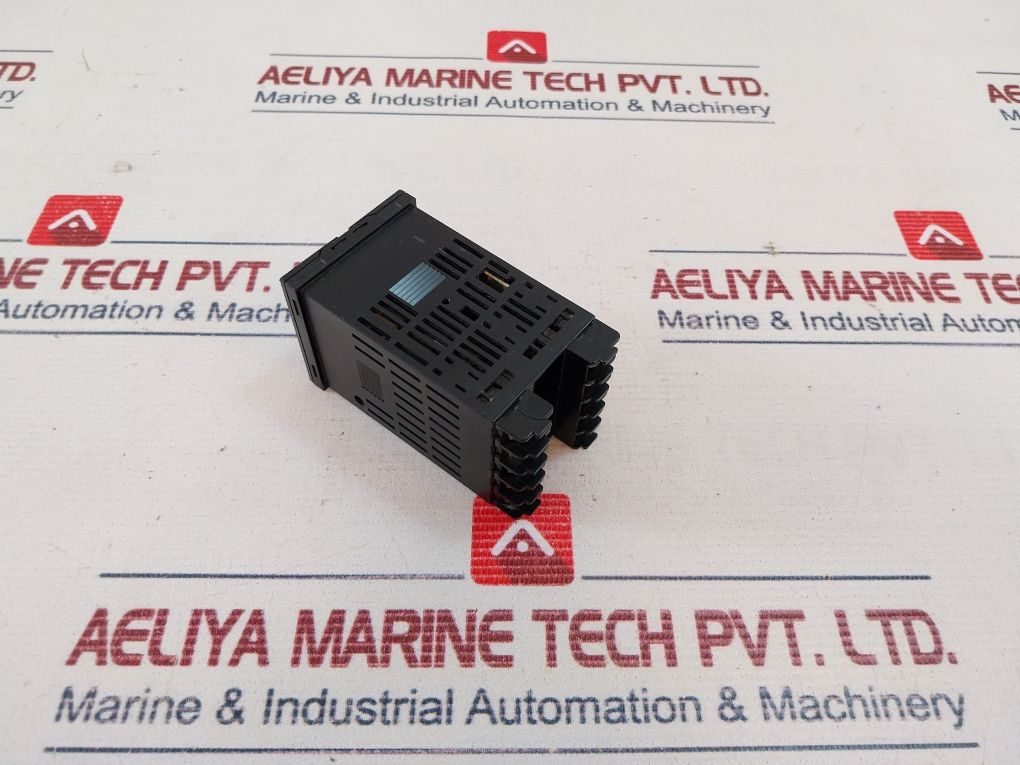 Omron E5Csv-r1T-500 Temperature Controller 250Vac