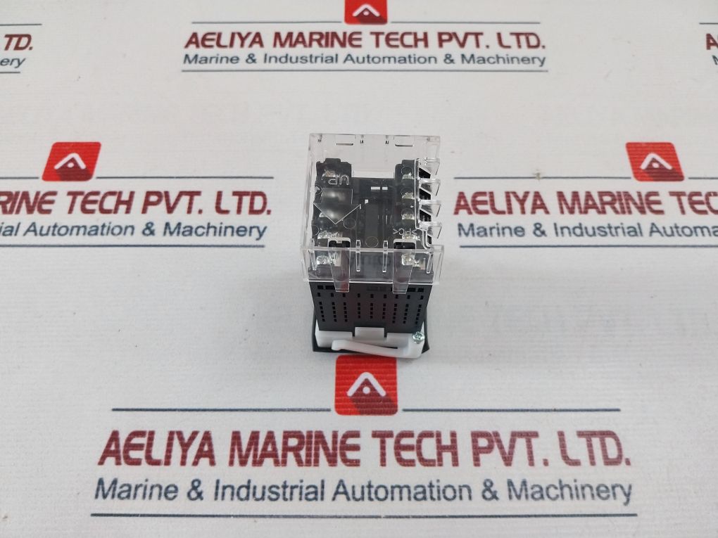 Omron E5Csv-r1T-500 Temperature Controller 100-240Vac