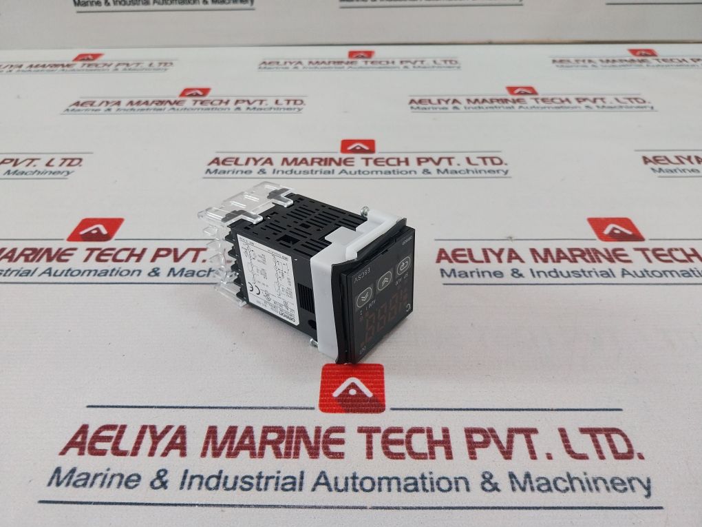 Omron E5Csv-r1T-500 Temperature Controller 100-240Vac