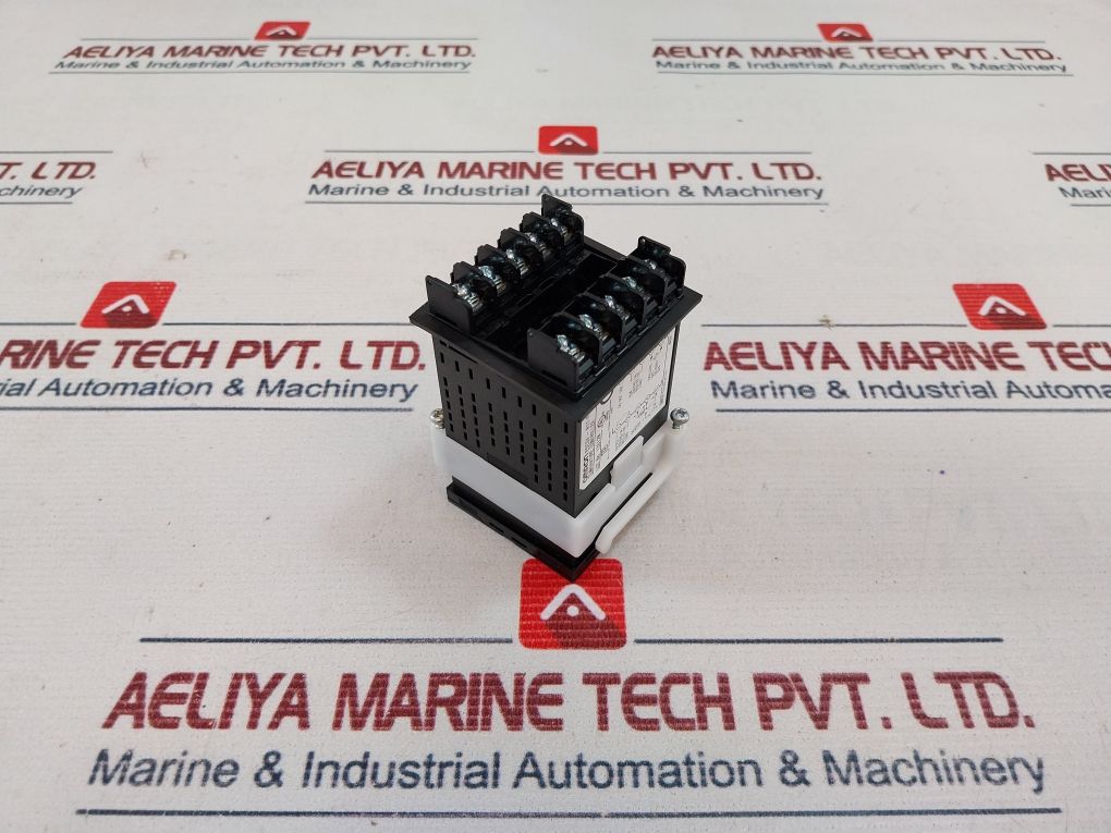 Omron E5Csv-r1T-f Temperature Controller 50/60Hz