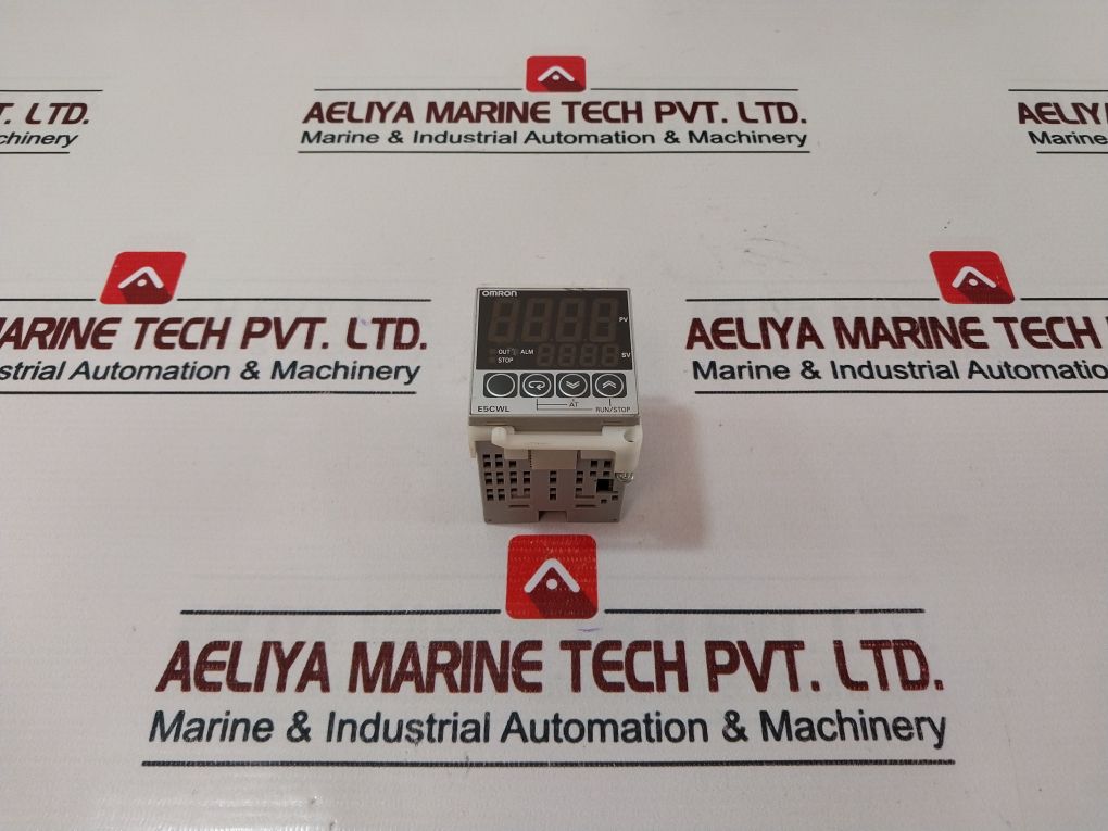 Omron E5Cwl-r1Tc Temperature Controller 100 To 240 Vac