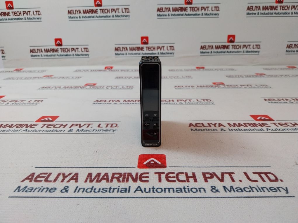 Omron E5Dc-qx2Asm-802 Digital Temperature Controller 250Vac