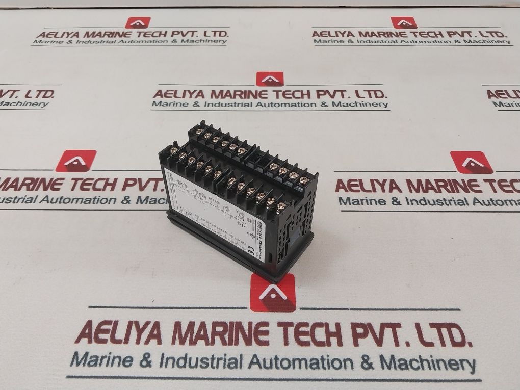 Omron E5Ec-rx4A5M-000 Digital Controller 100 To 240 Vac