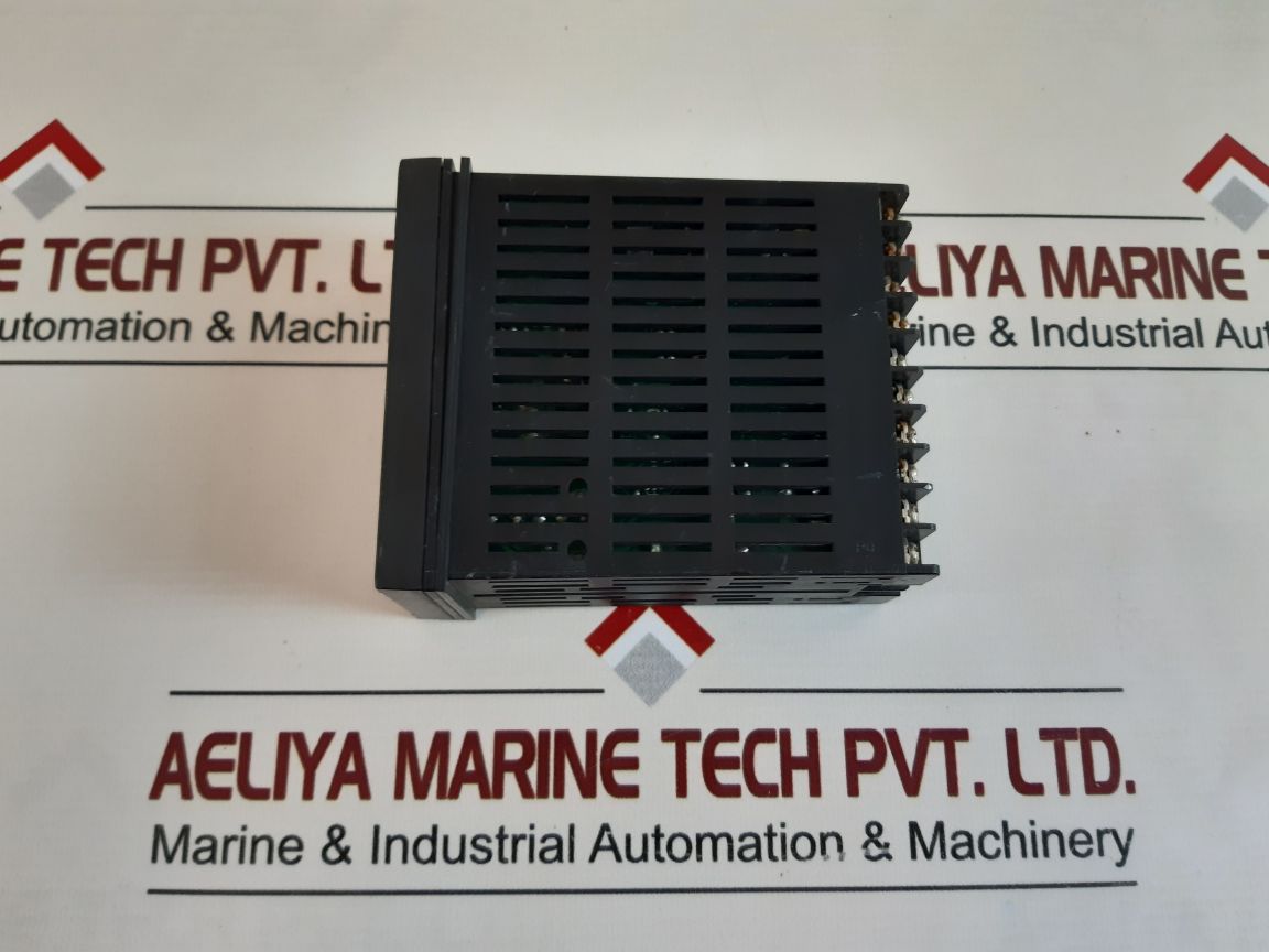 Omron E5Ek-prr2-500 Digital Controller