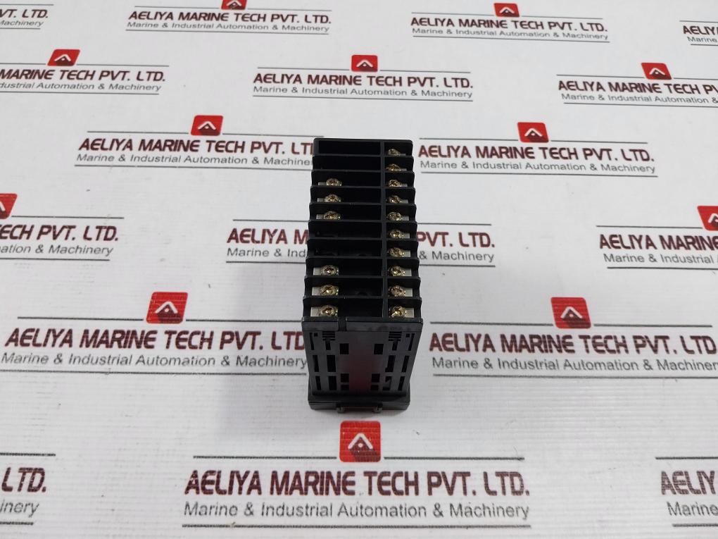 Omron E5En-c3Bt Temperature Controller 50/60Hz