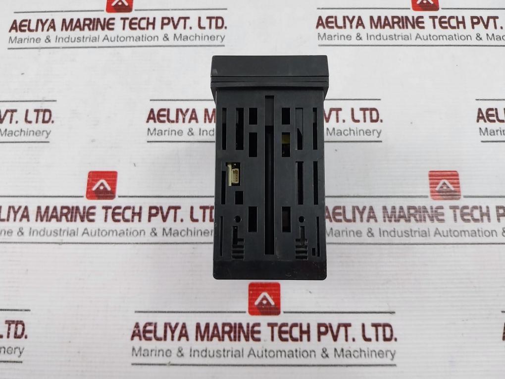 Omron E5En-c3Bt Temperature Controller 50/60Hz