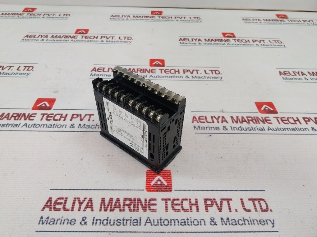 Omron E5En-r3Mt-500-n Temperature Controller 100-240 Vac~