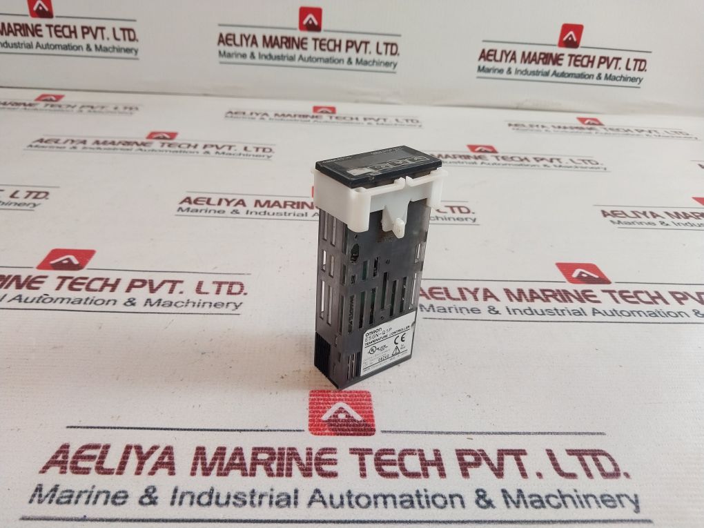 Omron E5Gn-q1P Temperature Controller 12Vdc