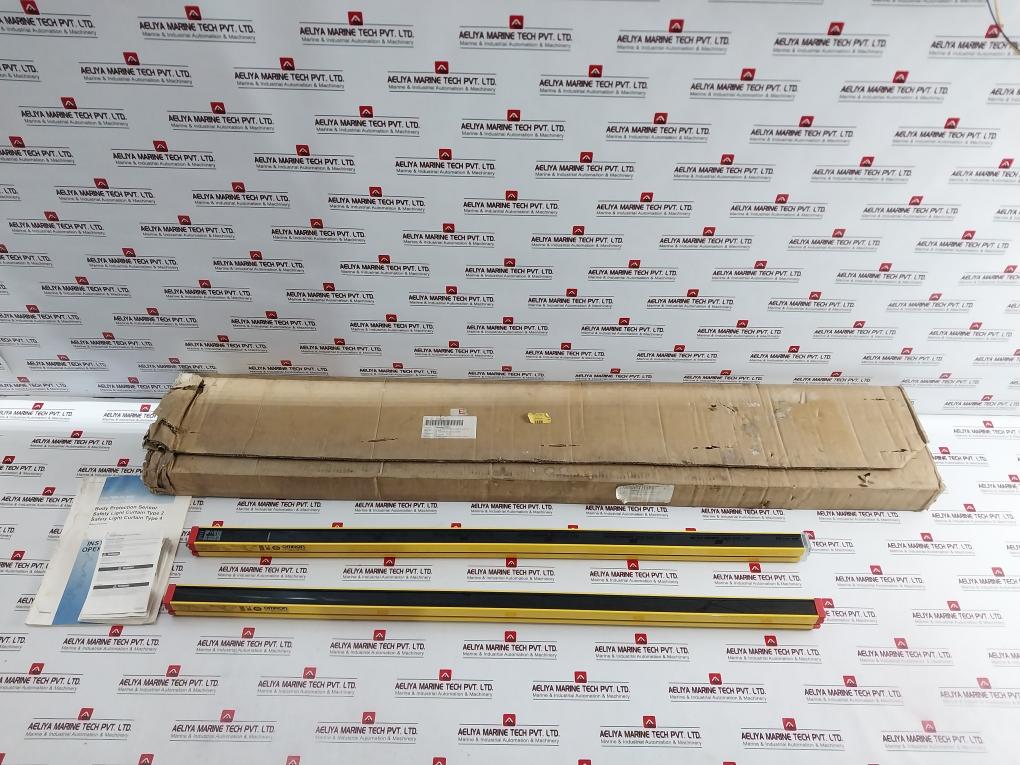 Omron F3S-tgr-cl4A-k4C-900 Safety Light Curtain Set 24Vdc