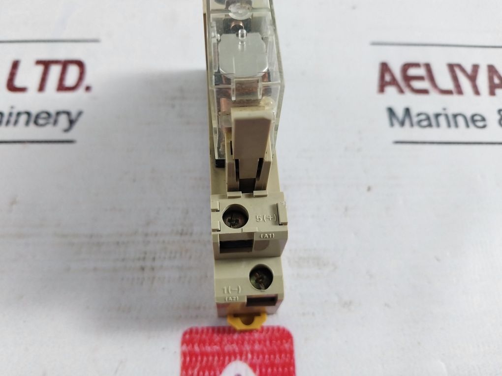 Omron G2R-1-sn Relay With Base