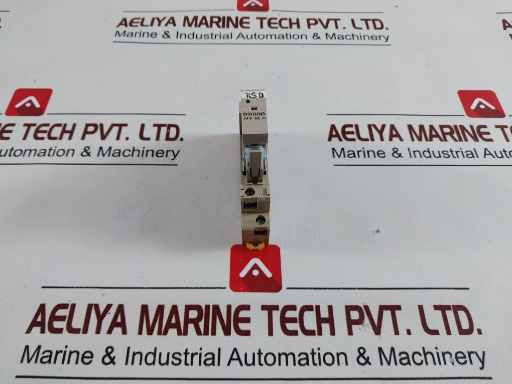 Omron G2R-1-sn (S) Relay With Socket