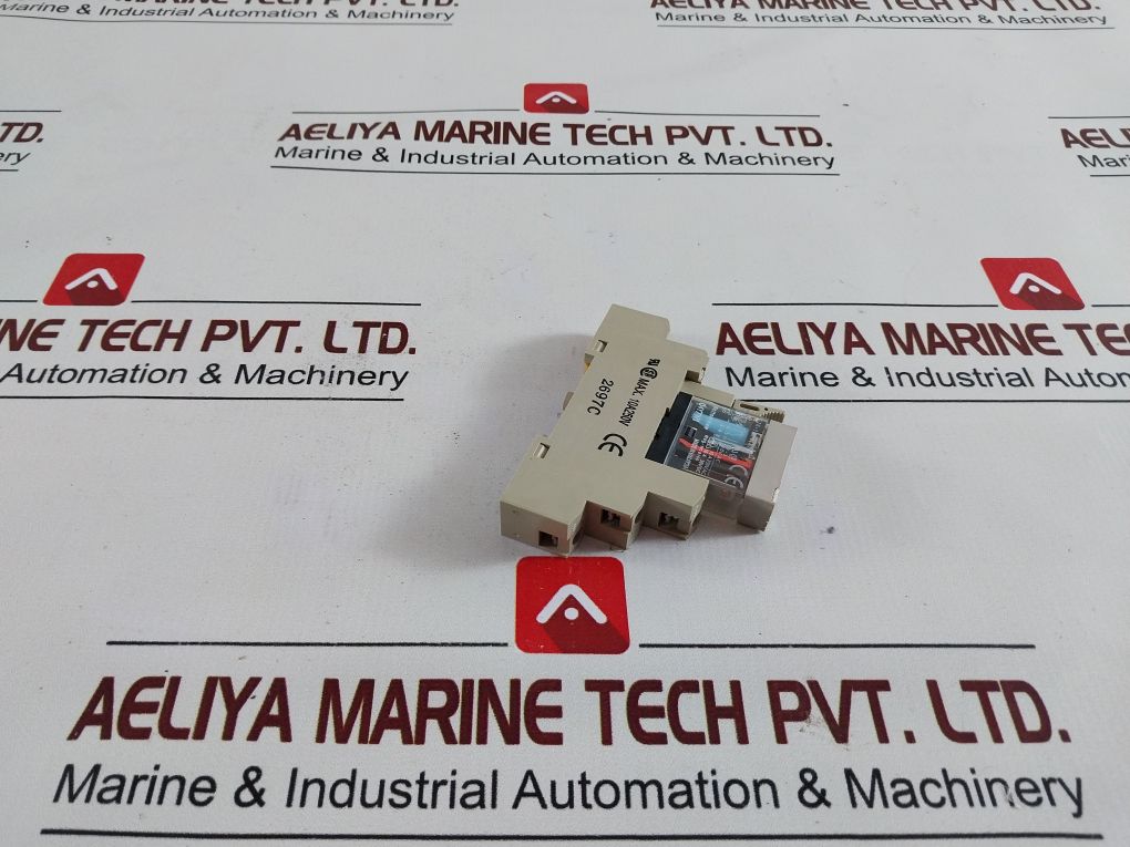 Omron G2R-1-sn (S) Relay With Socket