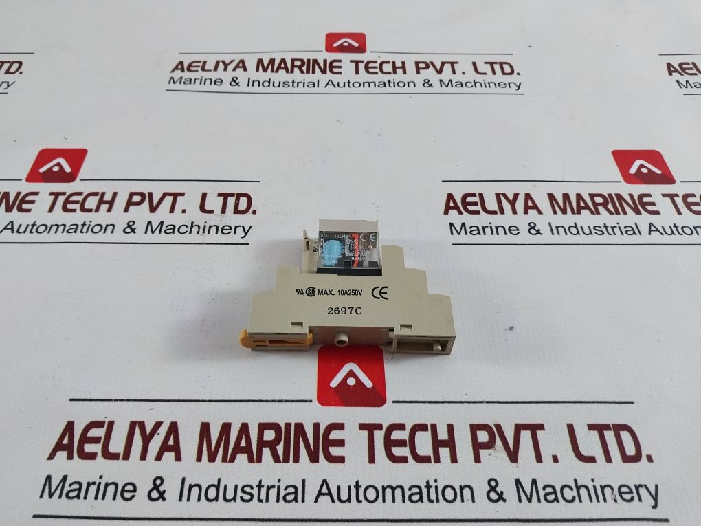 Omron G2R-1-sn (S) Relay With Socket