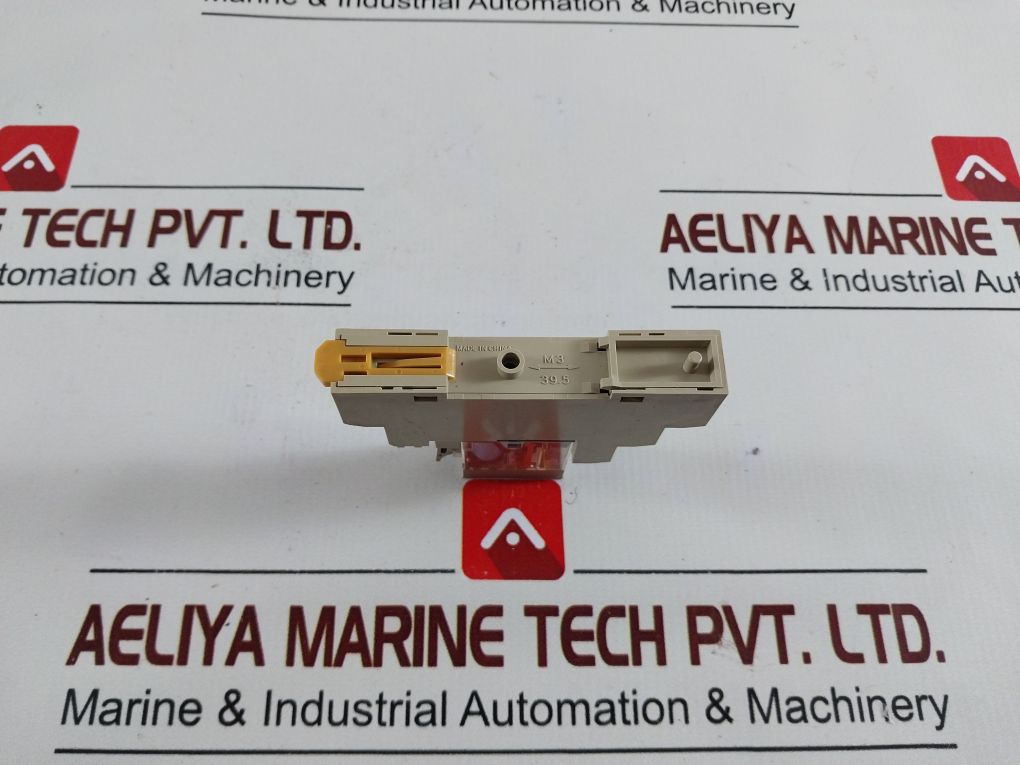 Omron G2R-1-sn (S) Relay With Socket