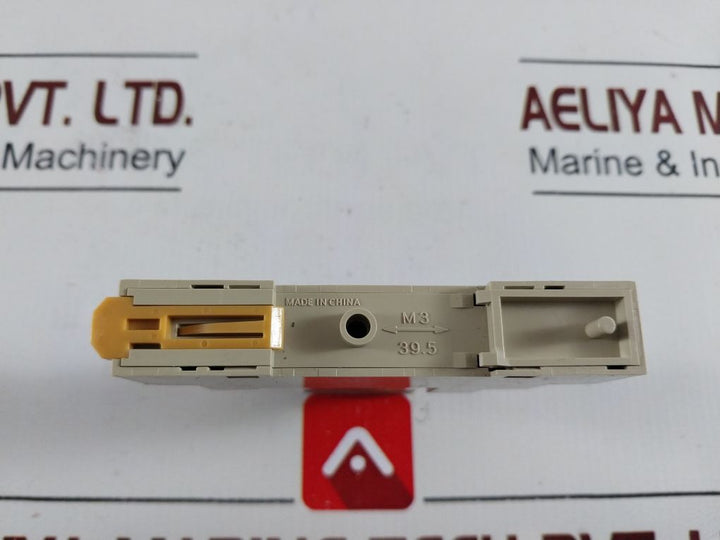 Omron G2R-1-sn (S) Relay With Socket