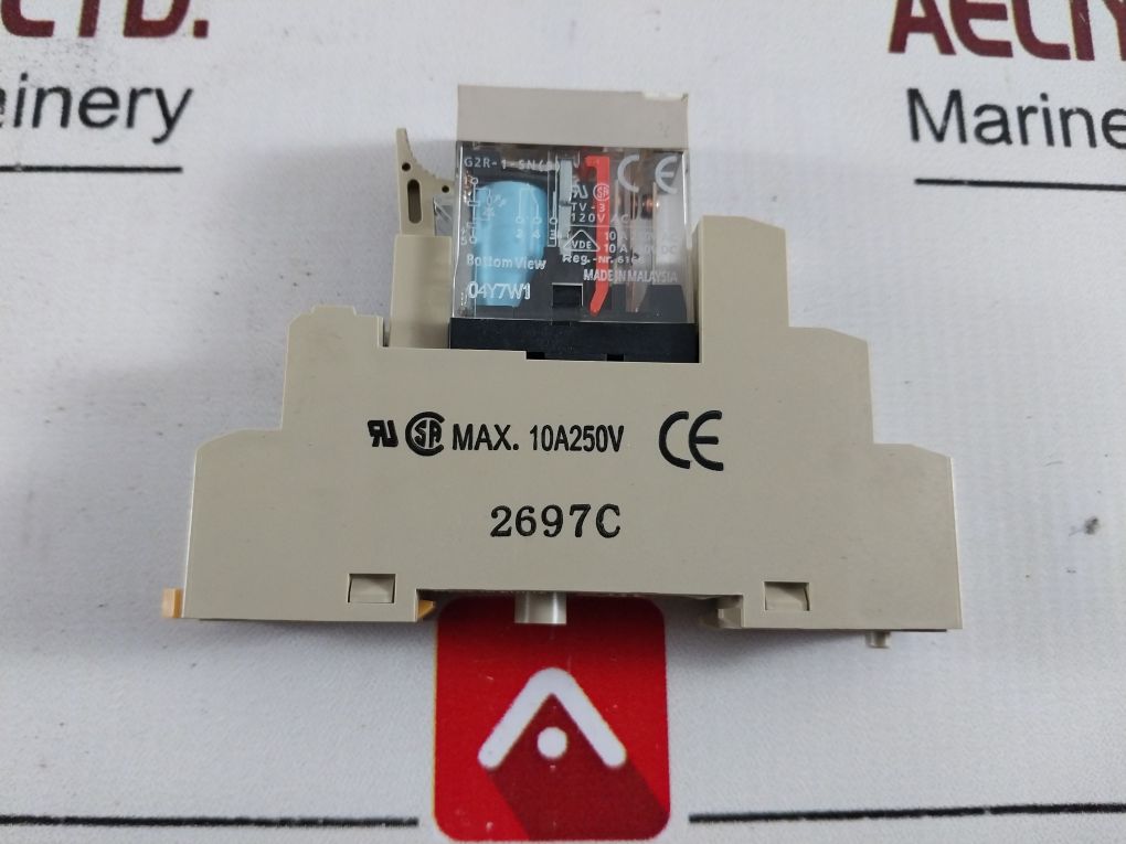 Omron G2R-1-sn (S) Relay With Socket