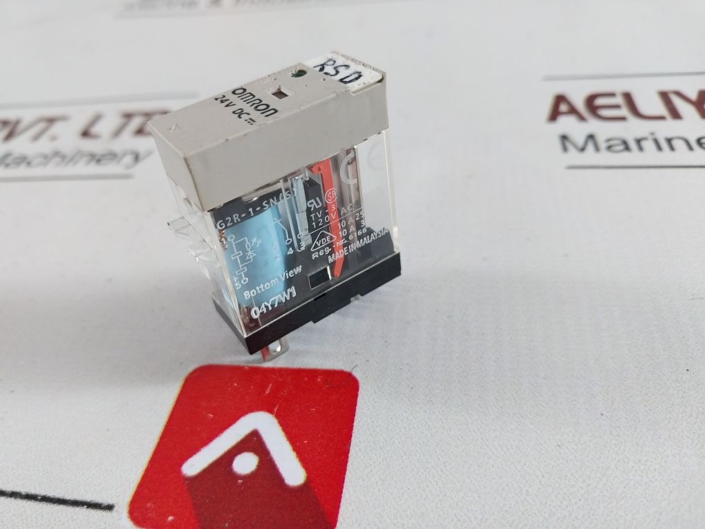 Omron G2R-1-sn (S) Relay With Socket