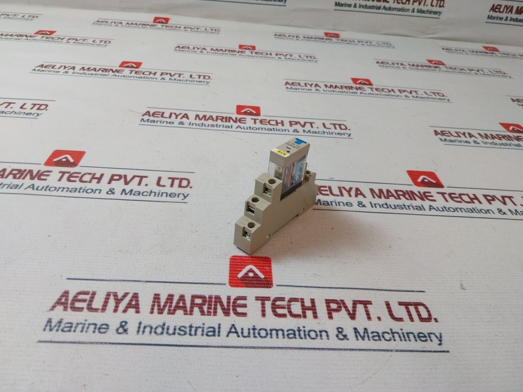 Omron G2R-1-sni (S) Relay With Socket Max.10A250V