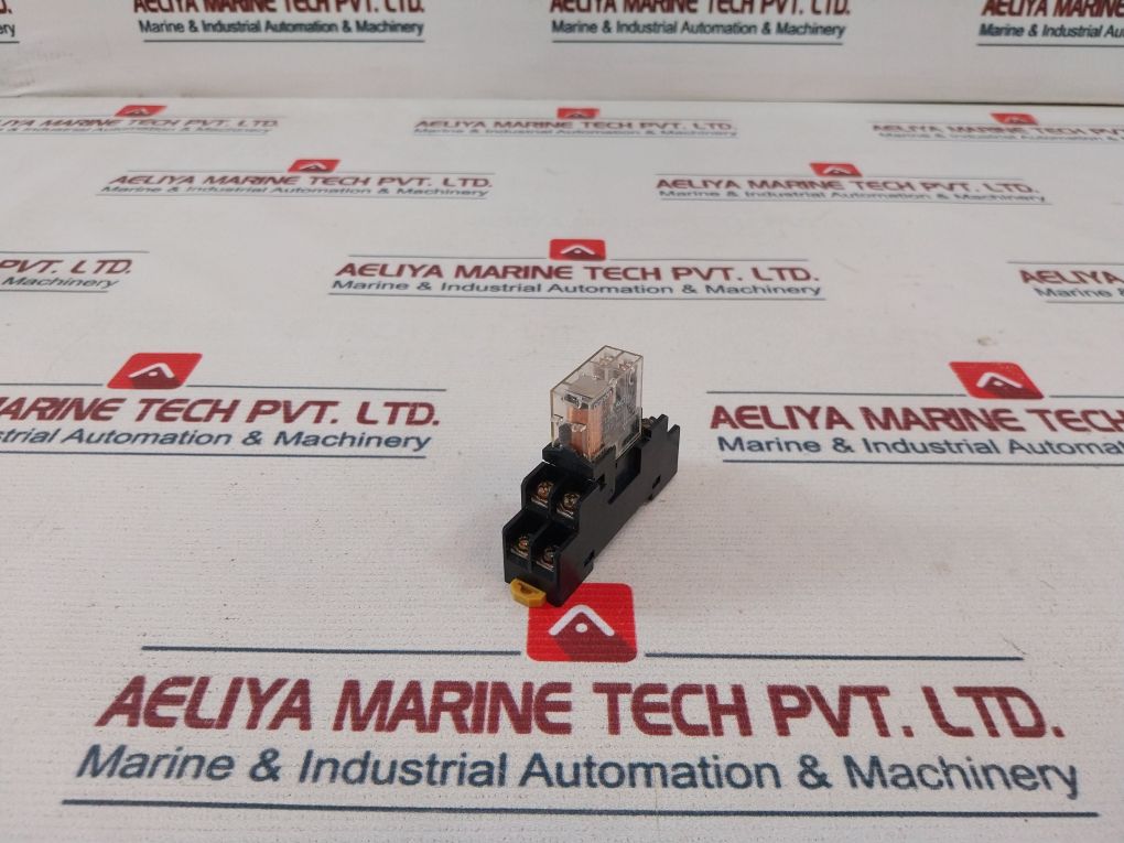 Omron G2R-2-sd Relay With Socket